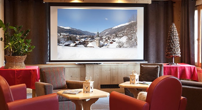 Hotel Le Petit Dru, Morzine ski chalet, image 4